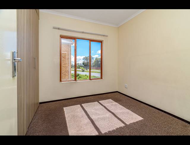 2 BEDROOM APARTMENT FOR SALE IN RANDPARK RIDGE